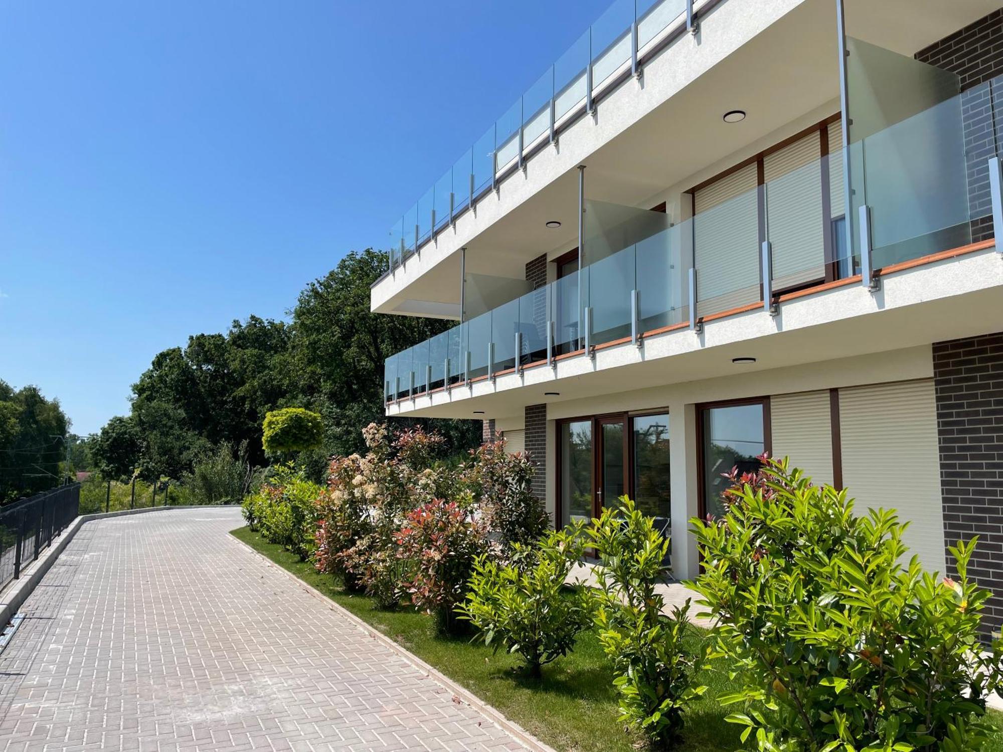 Panorama Superior Apartments - Pool, Garden, Parking Балатональмади Экстерьер фото